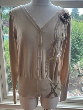 NEW Simply Chloe Dao Sweater